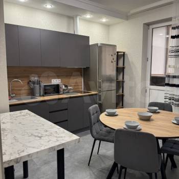 Сдается 1-комнатная квартира, 46 м²