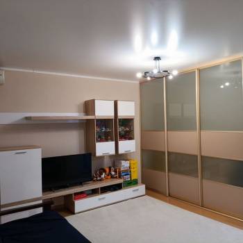 Продается 1-комнатная квартира, 47 м²