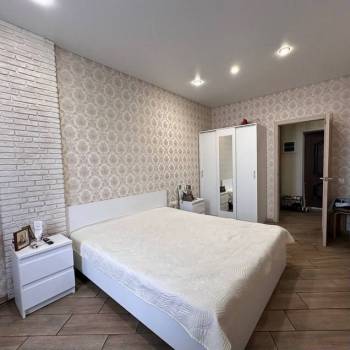 Сдается 1-комнатная квартира, 42,7 м²