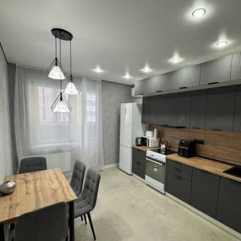 Сдается 2-х комнатная квартира, 66 м²