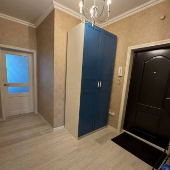 Продается 1-комнатная квартира, 50 м²