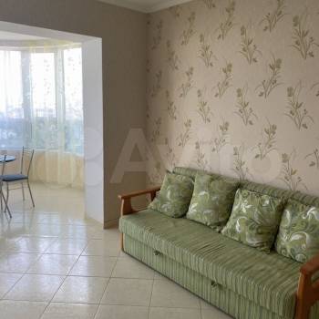 Сдается 2-х комнатная квартира, 90 м²