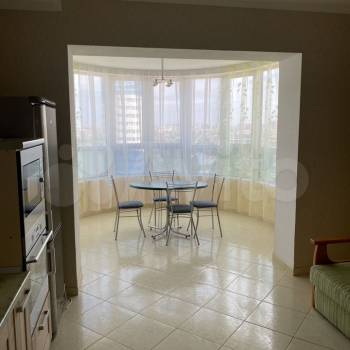 Сдается 2-х комнатная квартира, 90 м²