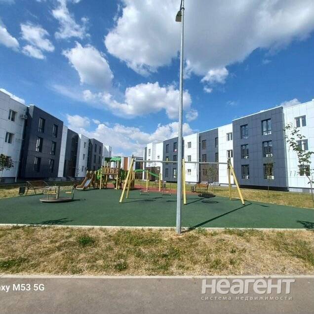 Продам студию, ул. Лиссабонская