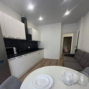 Сдается 1-комнатная квартира, 42 м²