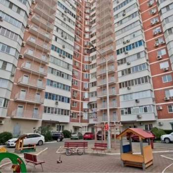 Сдается 1-комнатная квартира, 40 м²