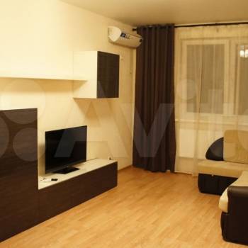 Сдается 1-комнатная квартира, 42,4 м²