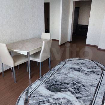 Сдается 2-х комнатная квартира, 81,3 м²