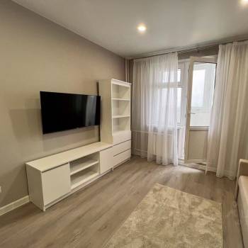 Сдается 1-комнатная квартира, 43 м²