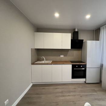 Сдается 1-комнатная квартира, 43 м²