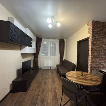 Сдается 1-комнатная квартира, 41,7 м²