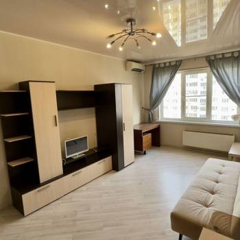 Продается 1-комнатная квартира, 35 м²