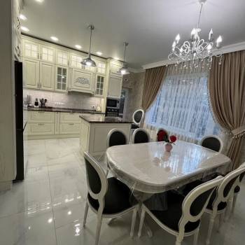 Продается Дом, 360 м²