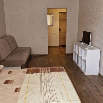 Продается 1-комнатная квартира, 41 м²