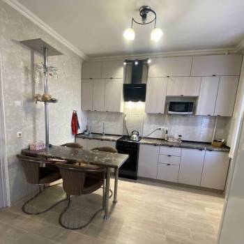 Продается Многокомнатная квартира, 90,1 м²