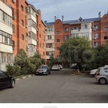 Продается Многокомнатная квартира, 90,1 м²