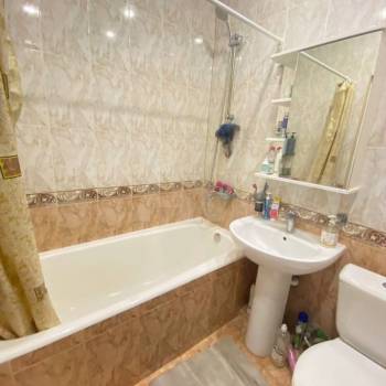 Продается Многокомнатная квартира, 90,1 м²