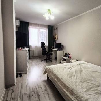 Продается 1-комнатная квартира, 38 м²