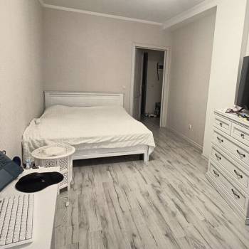 Продается 1-комнатная квартира, 38 м²