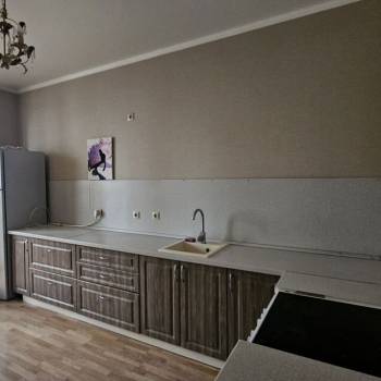 Сдается 1-комнатная квартира, 52 м²