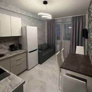 Сдается 1-комнатная квартира, 43 м²