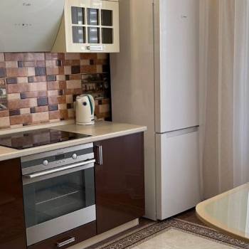 Сдается 1-комнатная квартира, 38 м²