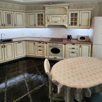 Сдается 2-х комнатная квартира, 79,6 м²