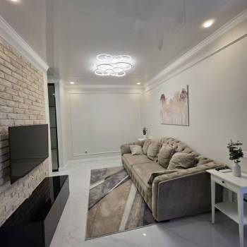 Сдается 1-комнатная квартира, 55 м²