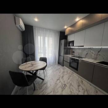 Сдается 2-х комнатная квартира, 65 м²
