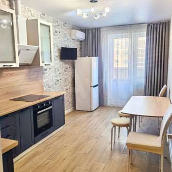 Сдается 1-комнатная квартира, 48,2 м²