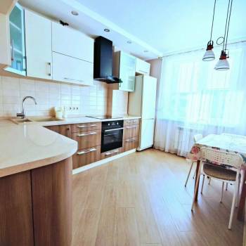 Сдается 1-комнатная квартира, 40 м²