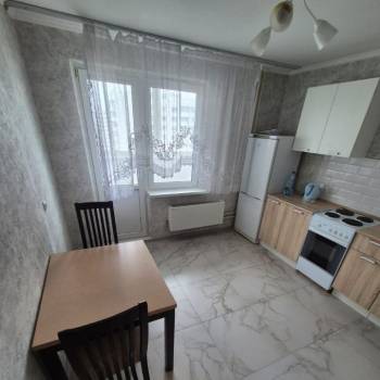 Сдается 1-комнатная квартира, 39 м²