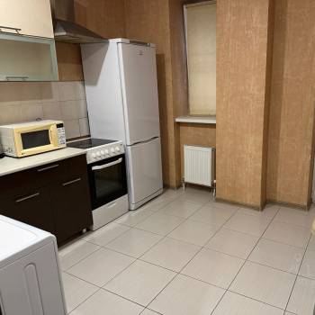 Сдается 1-комнатная квартира, 37 м²