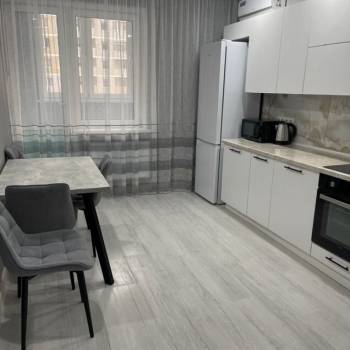 Сдается 2-х комнатная квартира, 60 м²