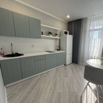 Продается 1-комнатная квартира, 35 м²