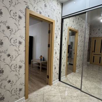 Сдается 1-комнатная квартира, 60,3 м²