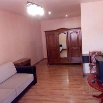 Сдается 1-комнатная квартира, 44 м²