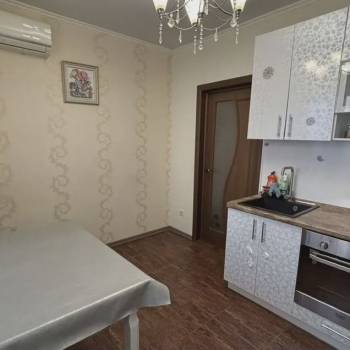 Сдается 1-комнатная квартира, 46 м²