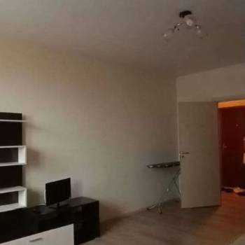 Продается 1-комнатная квартира, 40,6 м²