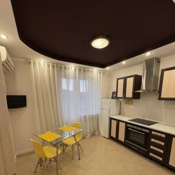 Сдается 1-комнатная квартира, 40 м²