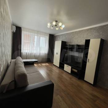 Сдается 1-комнатная квартира, 43 м²