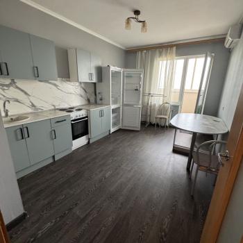 Сдается 1-комнатная квартира, 43 м²