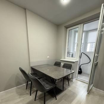 Продается 1-комнатная квартира, 41 м²