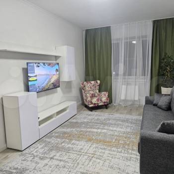 Сдается 2-х комнатная квартира, 70 м²