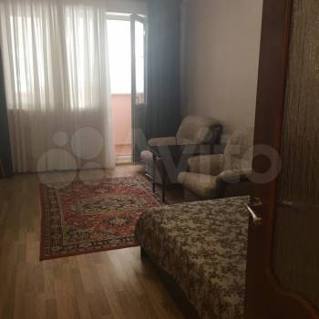 Сдается 1-комнатная квартира, 50 м²