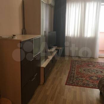 Сдается 1-комнатная квартира, 50 м²
