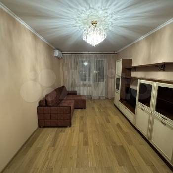 Сдается 1-комнатная квартира, 42,8 м²