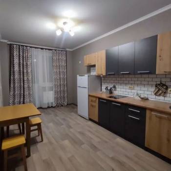 Сдается 1-комнатная квартира, 43 м²