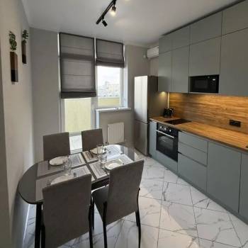 Сдается 2-х комнатная квартира, 60 м²