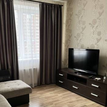 Сдается 1-комнатная квартира, 39 м²